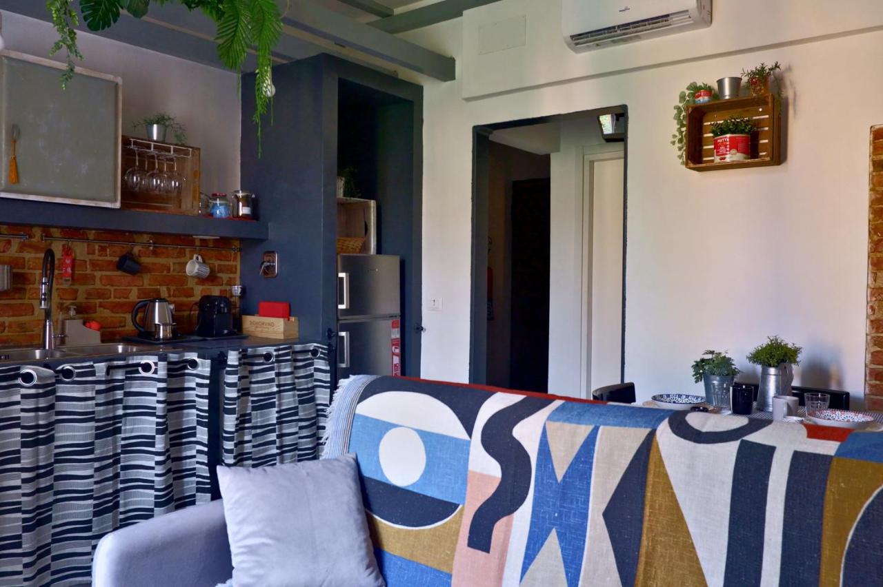 Free Parking & A/C Sant'Orsola Cozy Home ボローニャ エクステリア 写真